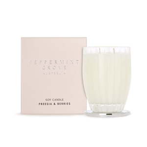 Freesia and Berries 370g Candle