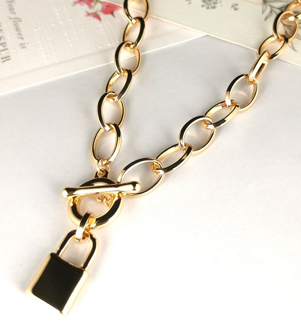 Gold Locket Necklace Fashion Jewellery