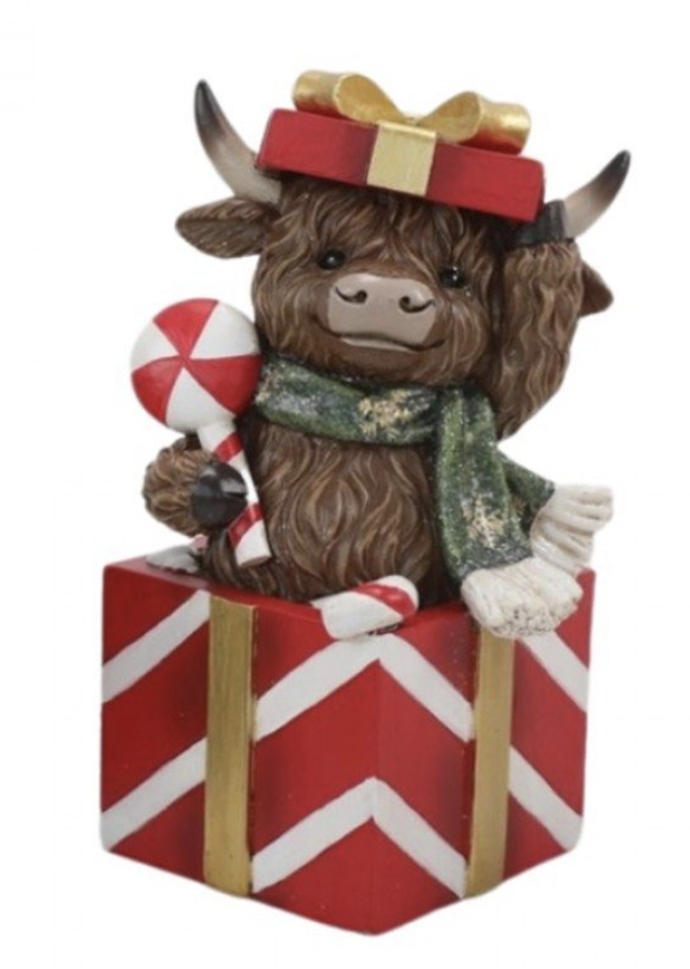 Resin Xmas Highland Cow B