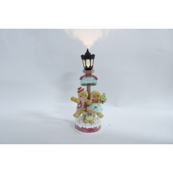 Gingerbread with Lantern